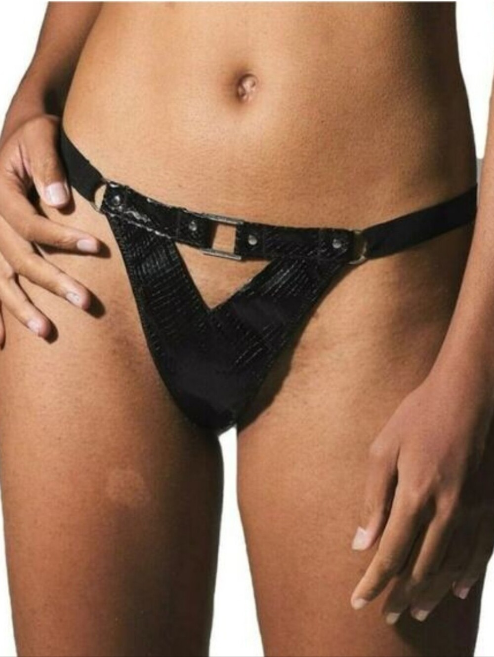 Thistle & Spire Chambers faux Snakeskin buckle logo thong XL